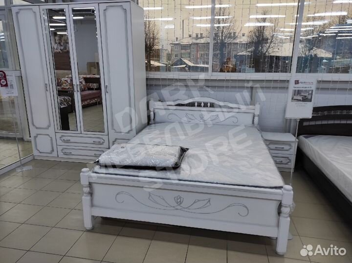 Спальный гарнитур