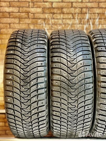 Michelin X-Ice North 3 215/55 R17 98T