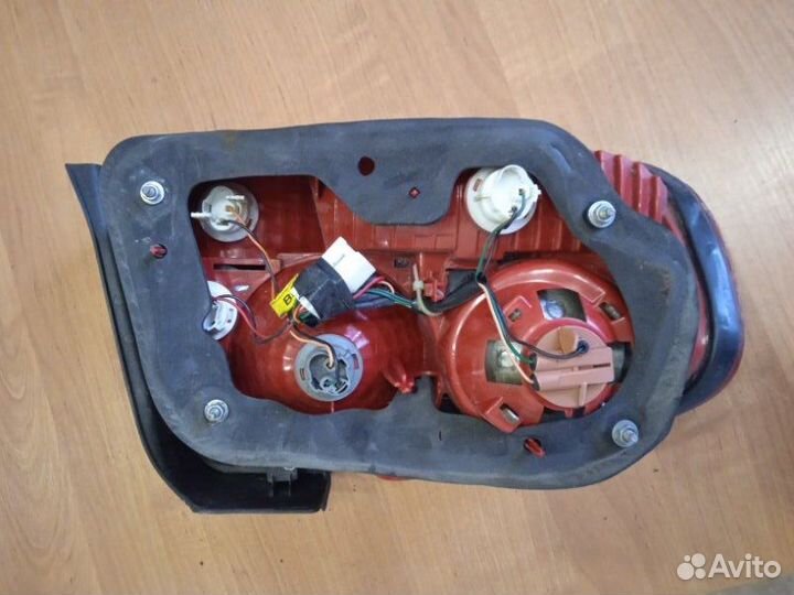 Фонарь задний правый Hyundai Sonata седан G4GC