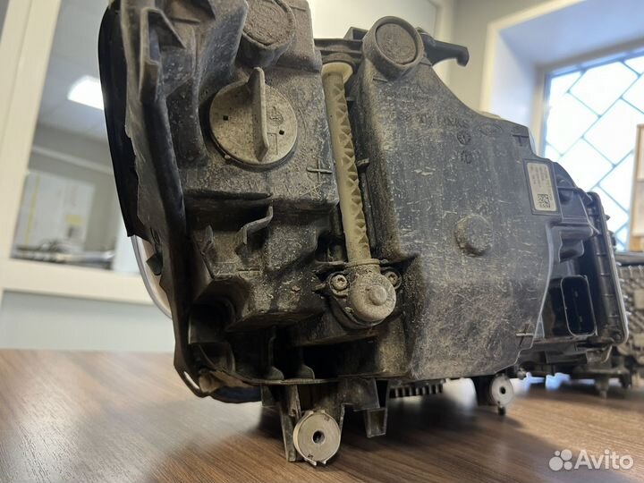 Фары в сборе без дефектов LED bmw g30 2020 год