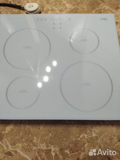 Индукционная варочная панель Midea