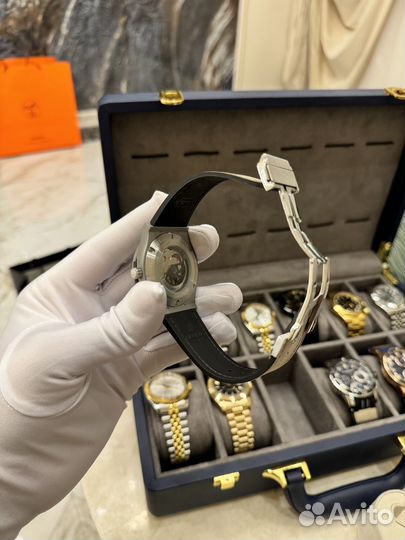 Часы hublot