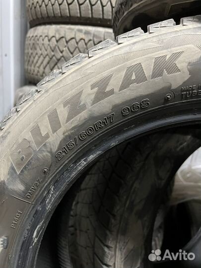 Bridgestone Blizzak DM-V2 215/60 R17