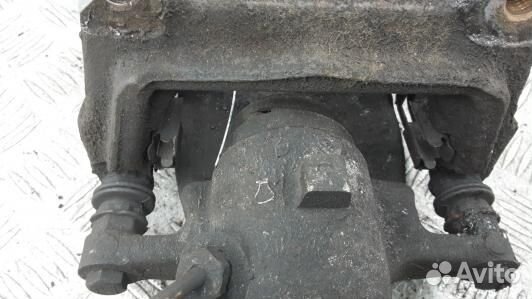 Суппорт тормозной задний левый volkswagen phaeton