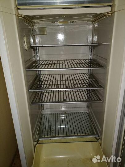 Холодильник 