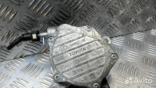 Насос вакуумный toyota avensis T25 (93Y08KX01)