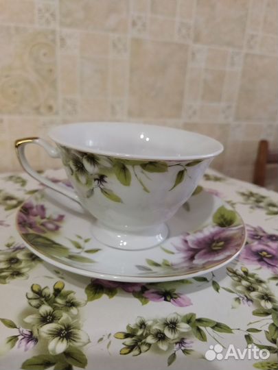 Чайные чашки с блюдцами