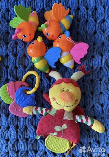 Развивающий коврик и игрушки к нему