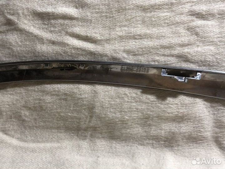 Молдинг фары Toyota Camry