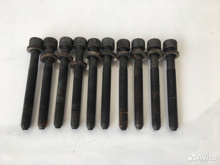 Болты головки блока цилиндров VW Passat B3,2Е