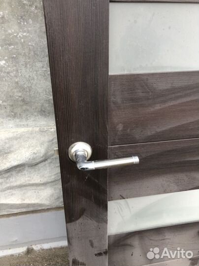 Дверь входная деревянная