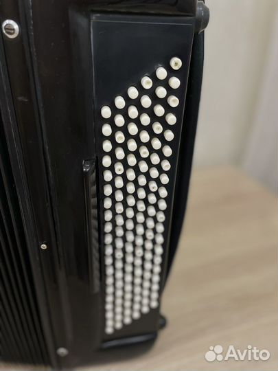 Аккордеоны, гармони, баяны