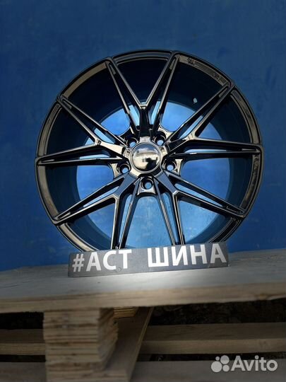 Диски R18 5*114.3 ET40 8j d67.1