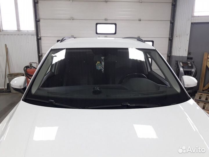 Стекло лобовое VW tiguan с молдингом автостекло