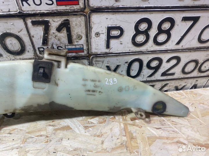 Бачок омывателя Ford Focus 1 2.0 2000