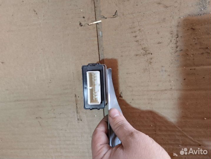 Блок управления стеклочистителями Toyota Camry 40