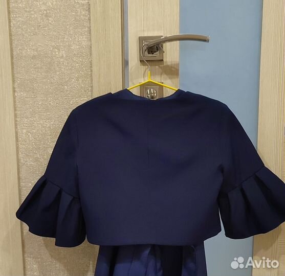 Продаю одежду для девочки