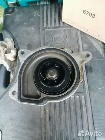 Водяная помпа шкода йети