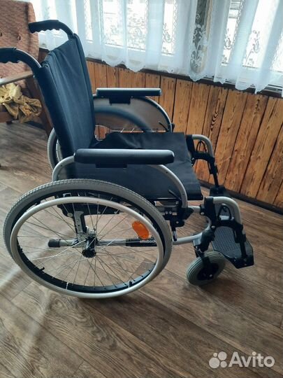 Инвалидная коляска новая
