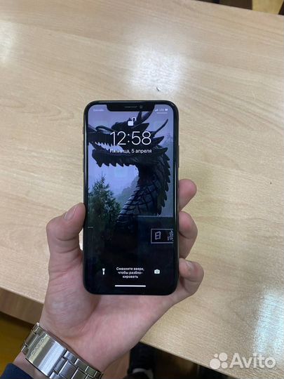 iPhone Xs, 64 ГБ