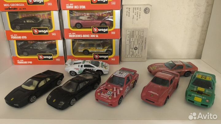 Модель автомобиля burago 1-43