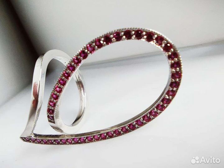 Серебряное кольцо с цирконами
