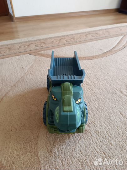 Динозавры с машинкой