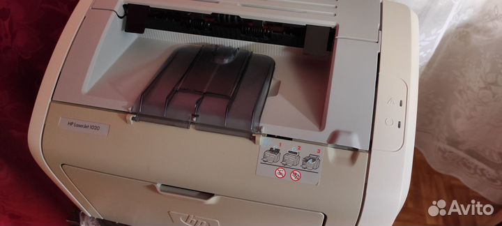 Лазерный принтер HP LJ1020