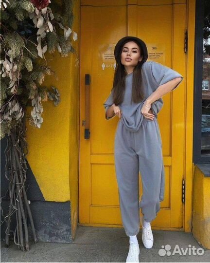 Костюм спортивный женский
