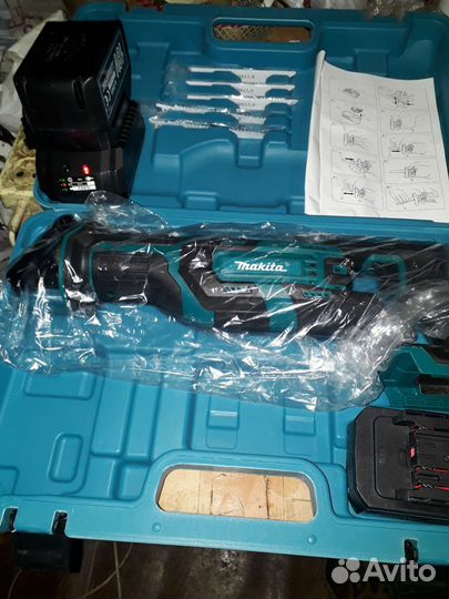 Приставка сабелька