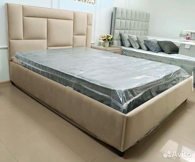 Мягкая кровать