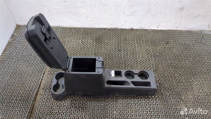 Консоль салона Jeep Patriot 2010, 2011