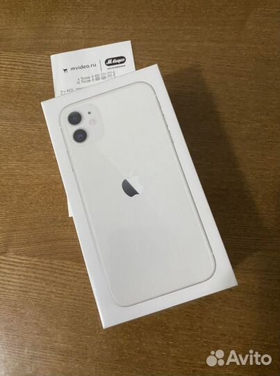 iPhone 11, 64 ГБ