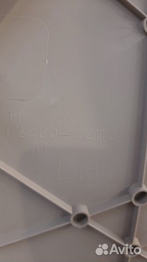 Накладка на стойку внутренняя задняя левая Toyota