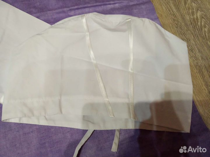 Белый медицинский халат женский