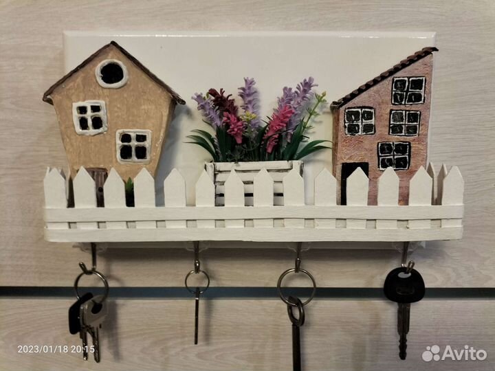 Интерьерная ключница