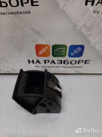 Пепельница задняя Skoda Superb 3T CDA 2011