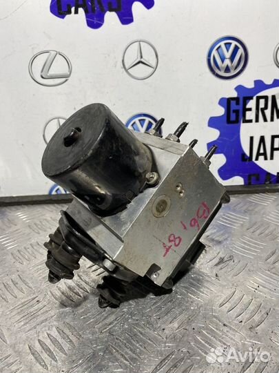 Блок ABS VolksWagen Passat B6 3C0614109D