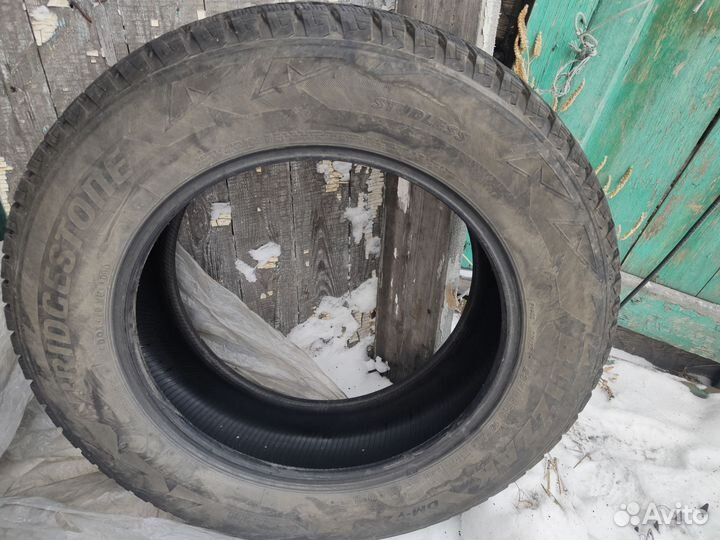 Bridgestone Blizzak DM-V2 235/65 R18