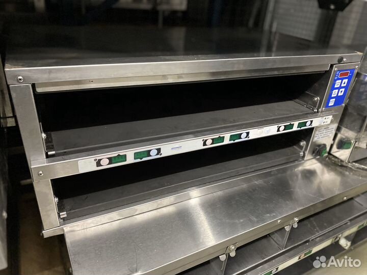 Тепловой шкаф для хранения курицы Henny Penny