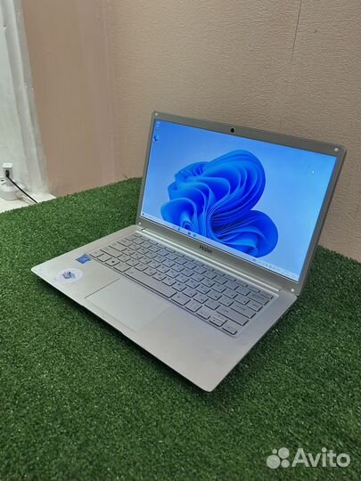 Ультрабук 2021 года выпуска с SSD/N3350/4гб озу