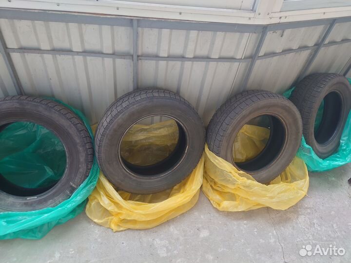 Bridgestone Blizzak VRX 195/65 R15