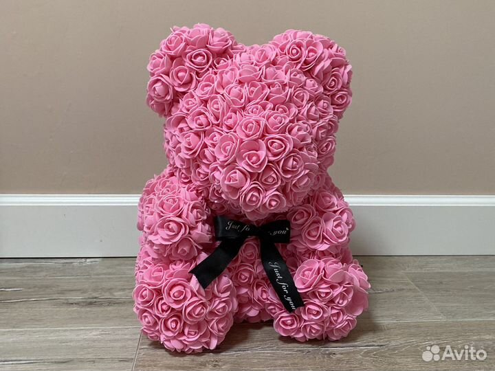 Продаю 1 объёмного медведя из роз