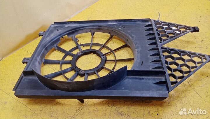 Диффузор вентилятора Fabia II