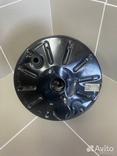 Усилитель тормозов вакуумный Skoda Octavia A7