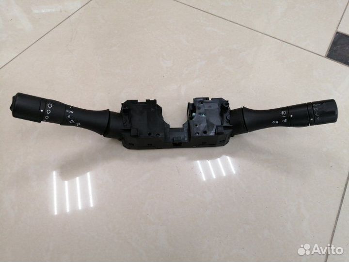 Подрулевой переключатель Renault Fluence седан