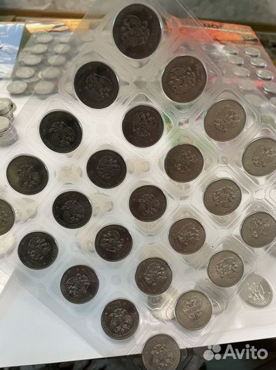 Памятные монеты