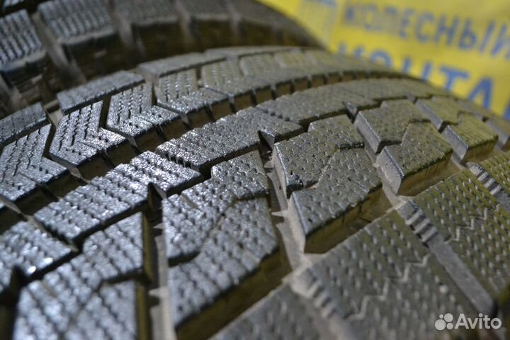 Bridgestone Blizzak VRX 225/60 R16