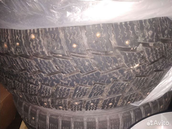 Kumho Power Grip KC11 235/70 R16