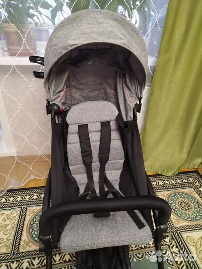 Прогулочная коляска yoya